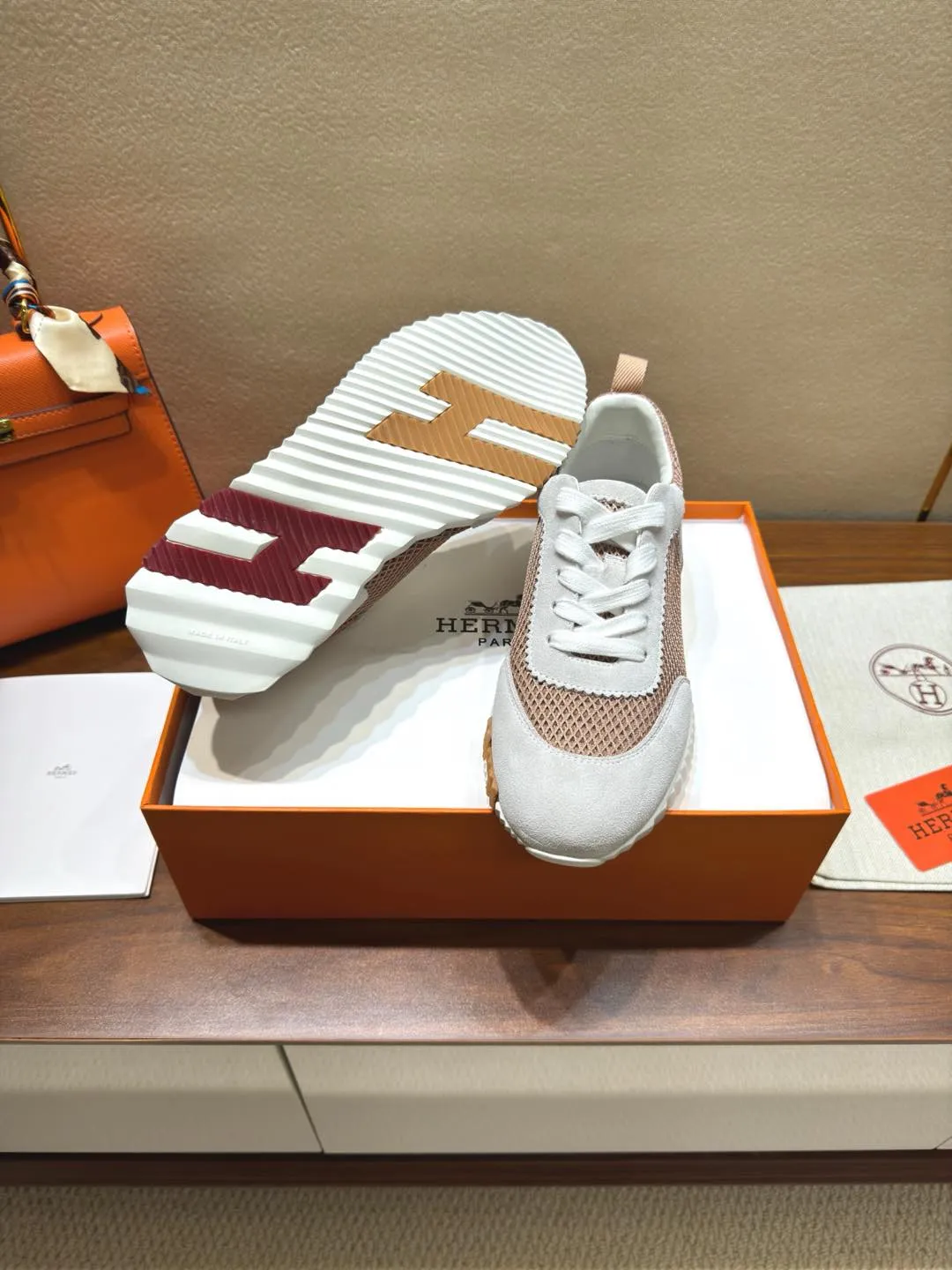 💕💕Factory direct selling price p640💕💕 Men ➕20💰Hermes 🐎24 new sports shoes 🆕 H family 2024giga new sports shoes **3cm, a real artifact, original molded outsole, very stylish and light, perfect foot feel💯 size: 34-46 (customized at 34.45.46)